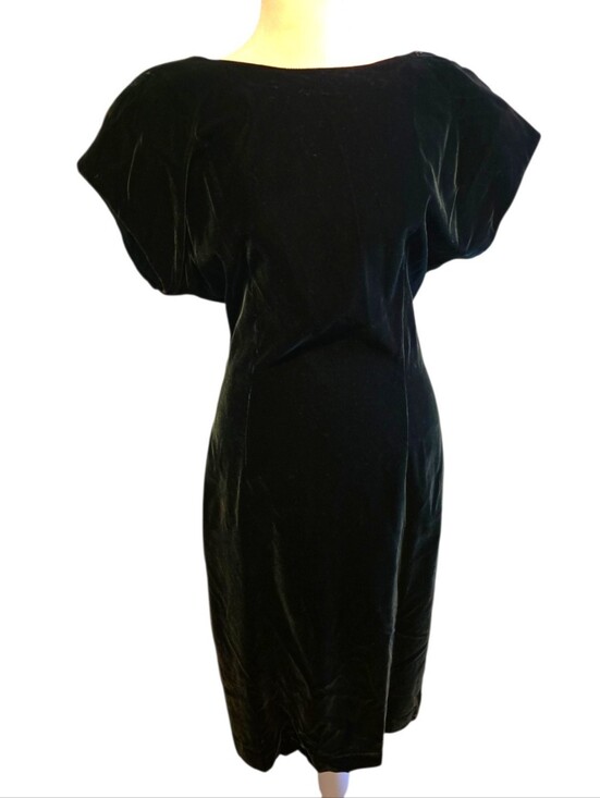 Ann Taylor Dresses & Skirts - Vintage 80s Ann Taylor Green Velvet Plunging Back With Bow Size 8 USA Made